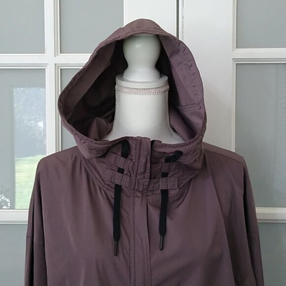 REEBOK Training Supply Parka Jacket Windbreaker Almost Grey Size Medium - Picture 9 of 16